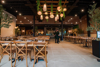 Inspiration for a contemporary patio remodel in Orlando
