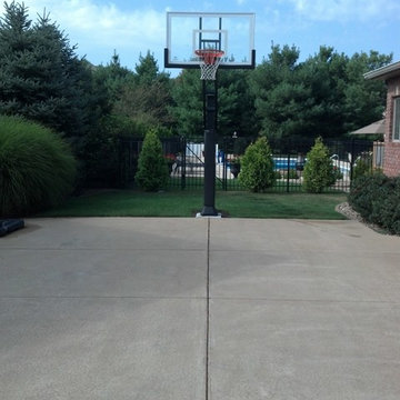 Daniel O's Pro Dunk Gold Basketball System on a 28x40 in Peoria, IL