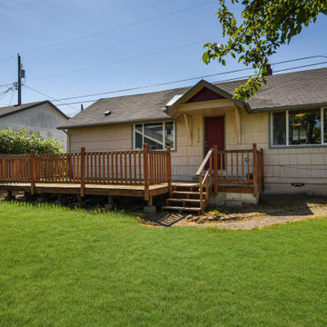 Lincoln District Home