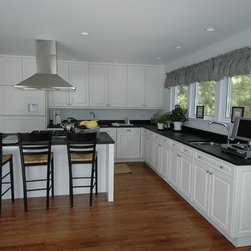 Lester White Foil - Kitchen Cabinetry