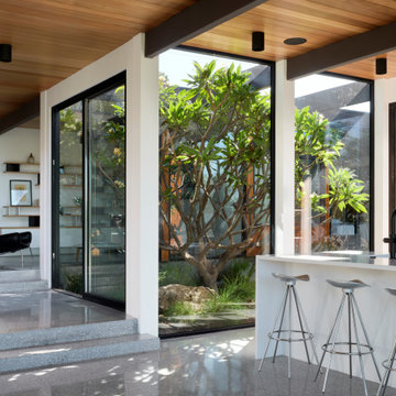 Malibu Glass Box House by Klopf Architecture