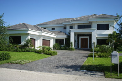 Contemporary exterior home idea in Miami