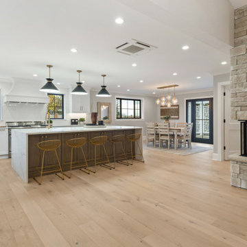 Entertainer’s Kitchen and Gathering Space