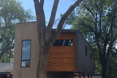Design ideas for a small contemporary exterior in Albuquerque.