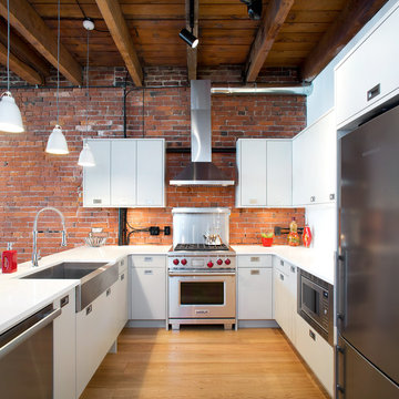 Vancouver, BC: Sparkling Renovation Downtown