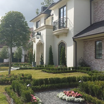 Custom Landscape & Lighting