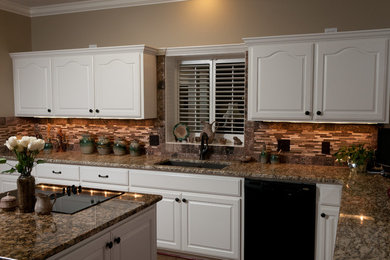 Photo of a traditional kitchen in Little Rock.