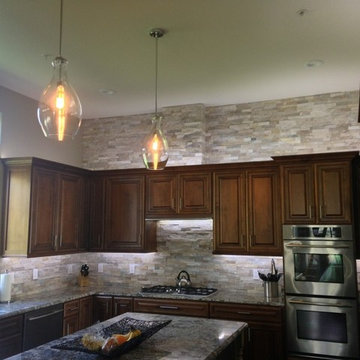 San Ramon Split-Faced Rock Backsplash Design