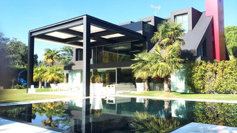 Piscina desbordante en La Moraleja