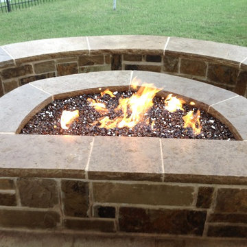 Fire Pit w/Stone Seating Surround