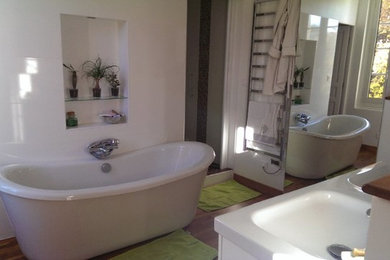 Idées déco pour une salle de bain contemporaine.