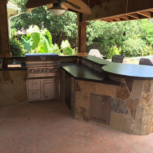 Outdoor Kitchen