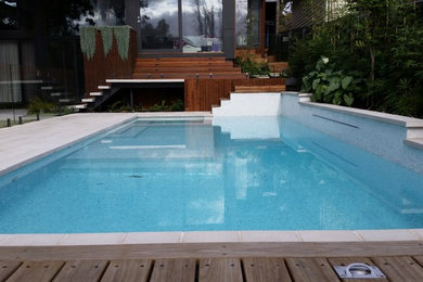 Inspiration for a mid-sized contemporary pool in Melbourne.