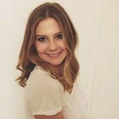 Emily Threlkels foto