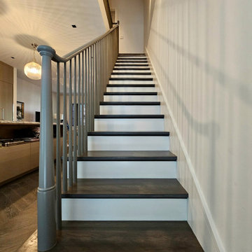 Project #112 | Traditional Staircase with Continuous Rail System