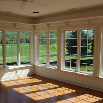 Universal Design Villa at Wintergreen (RoseWood Village): Sunroom