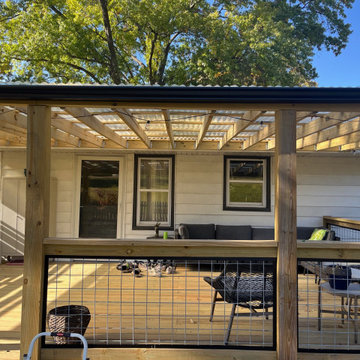 Covered Ground-Level Deck in Lake Waukomis, MO