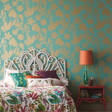 Wallpaper and wall colours