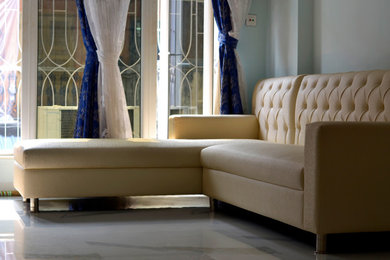 Contemporary living room in Kolkata.