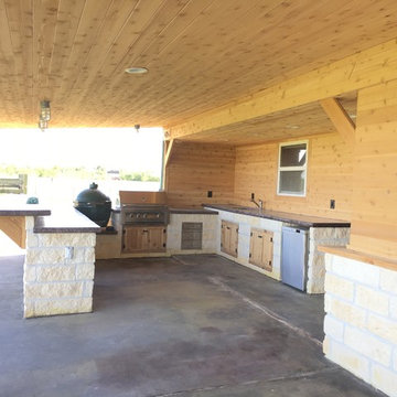 Outdoor Kitchens