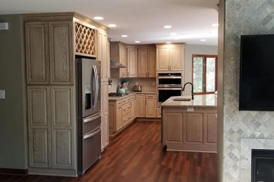 Example of a minimalist kitchen design in Indianapolis