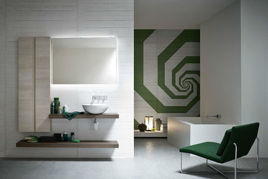 This is an example of a modern bathroom in Bologna.