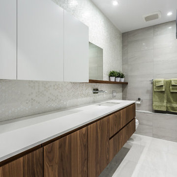 SDB #1 / Bathroom #1