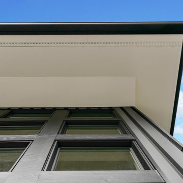 Smooth soffit with modern design