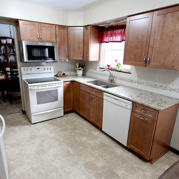 Waypoint Maple Spice Cabinets with Eternia Quartz Claremont Countertops