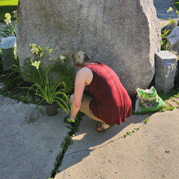Minto Park - Perennial garden for memorial site