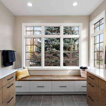 Showplace Vienna Primary Bathroom in Maple Cashew