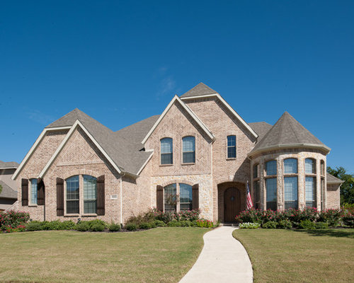 Photo of a traditional exterior in Other. Exterior Cleaners Hickory  Exterior Cleaners Hickory  Photo of a traditional exterior in Other.