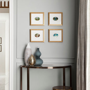 Bild på en vintage hall