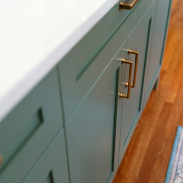 Contemporary Kitchen Remodel Done With New Two-Tone Cabinets