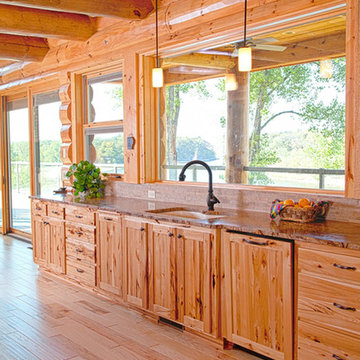 Heirloom - Rustic Allure