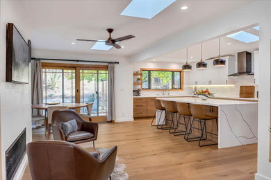 Inspiration for a modern kitchen in San Francisco.