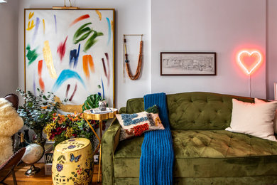 Example of an eclectic living room design in New York