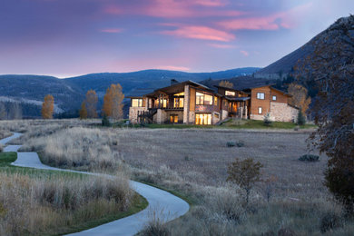 Trendy exterior home photo