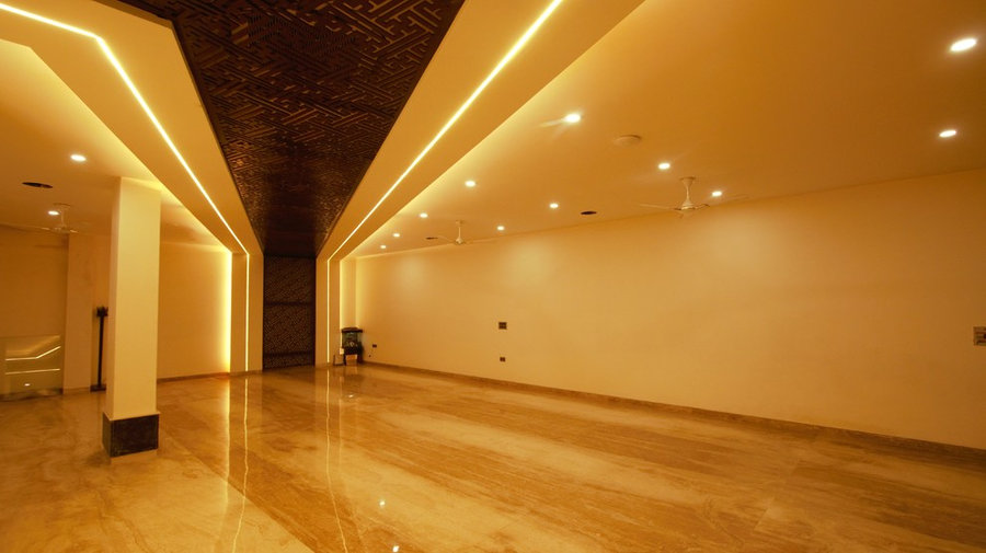Entertainment Lounge