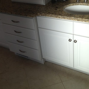 Johnson Job, Master and Guest Bath