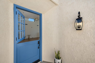 Example of an entryway design in Orange County