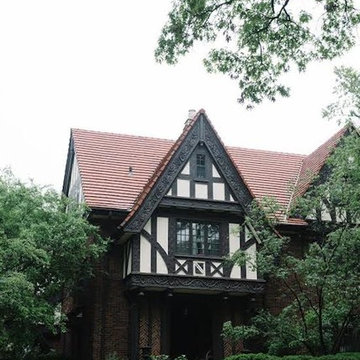 English Tutor 1910-1918 - Historic Renovation