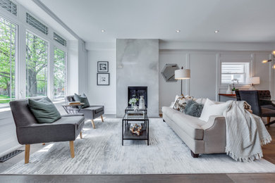 Example of a living room design in Toronto