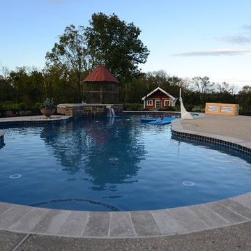 Residential In-ground Pool with Sundeck and Spa