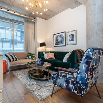 Luxurious Designer Loft In Central King West Location