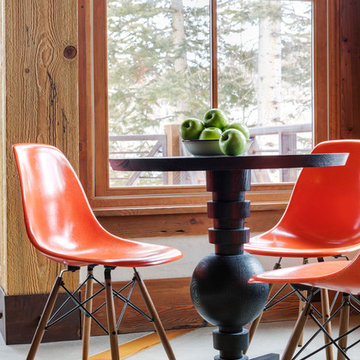 Mountain Ridge- Breakfast Table