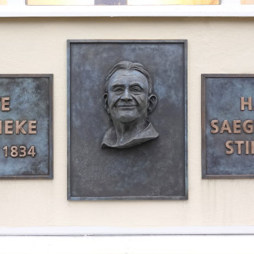 Bronzetafel für Stiftung