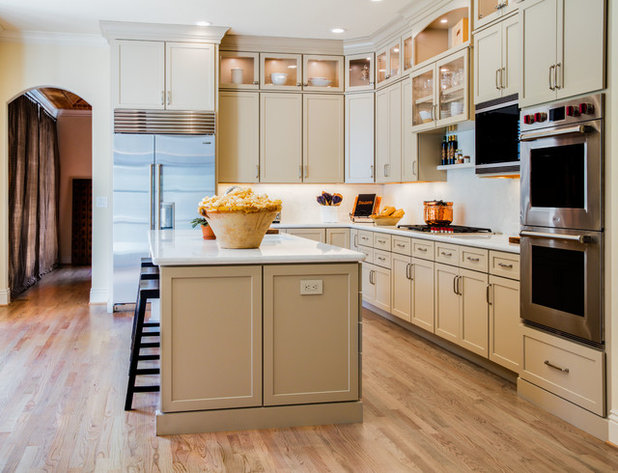 kitchen of the week: latte-colored cabinets perk up an l-shape
