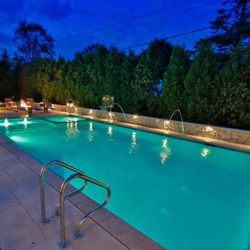 Arlington Heights, IL Rectilinear Swimming Pool with Interior Hot Tub