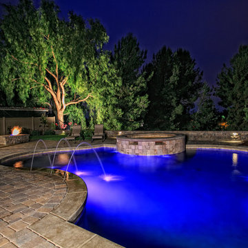 Custom Pools & Spas
